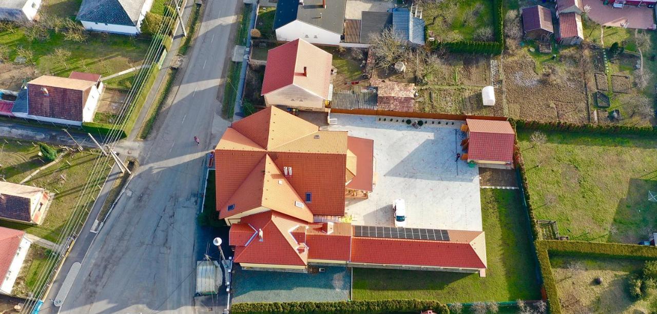 Betli Panzio Hotel Zalaegerszeg Exterior foto
