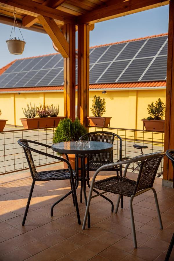 Betli Panzio Hotel Zalaegerszeg Exterior foto